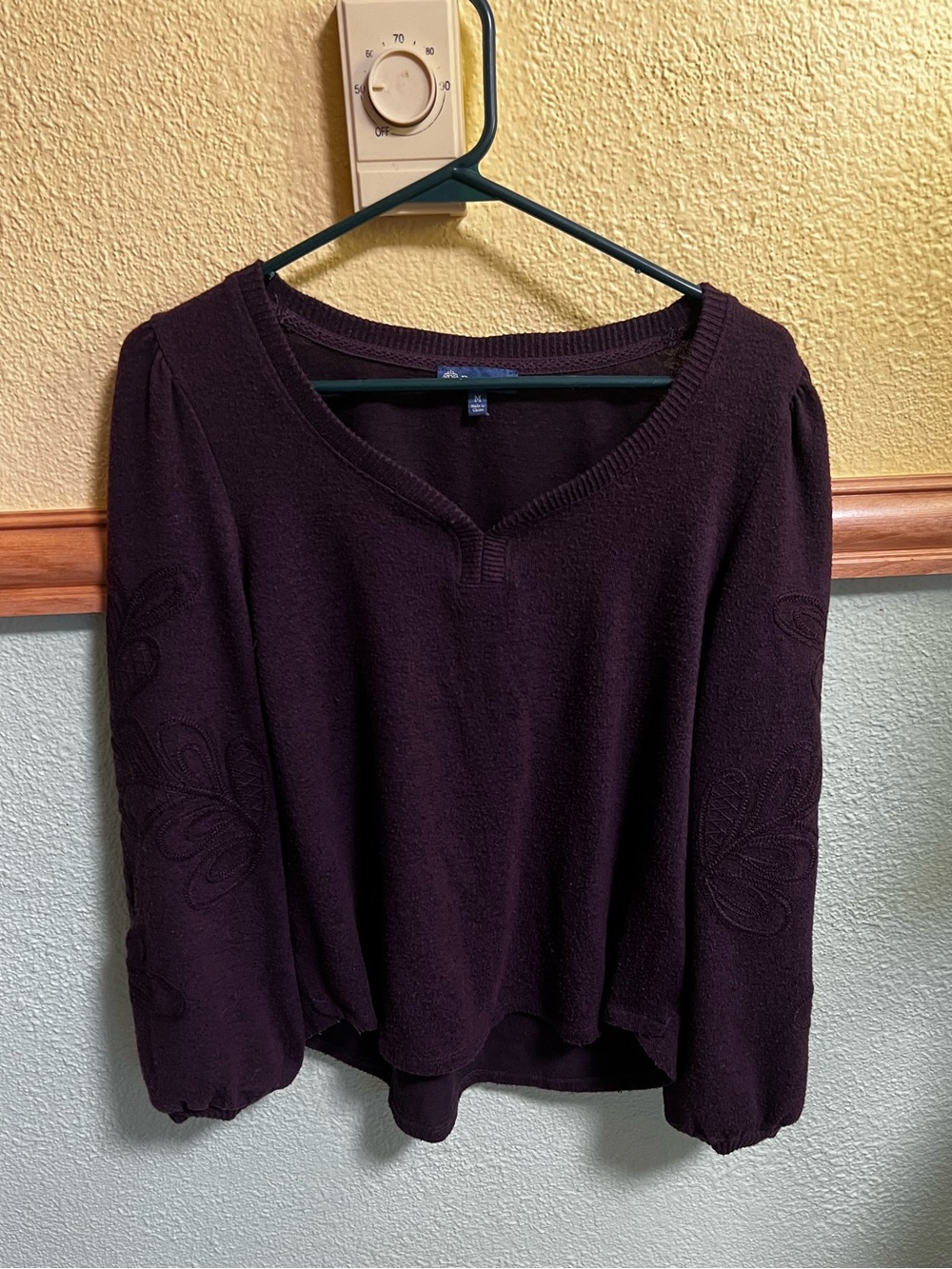 Democracy Burgundy Embroidered Floral Sleeve Sweater Size M | Boho Cottagecore